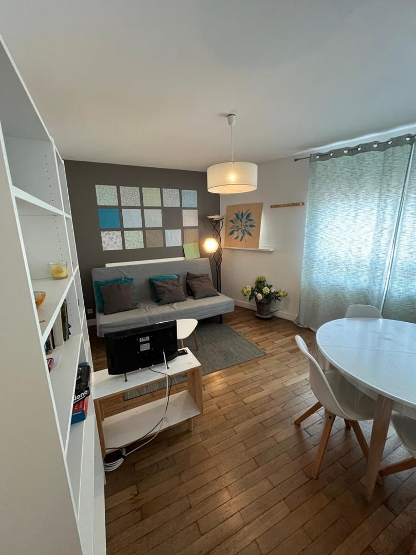 Le Fonctionnel Apartment Tours Luaran gambar
